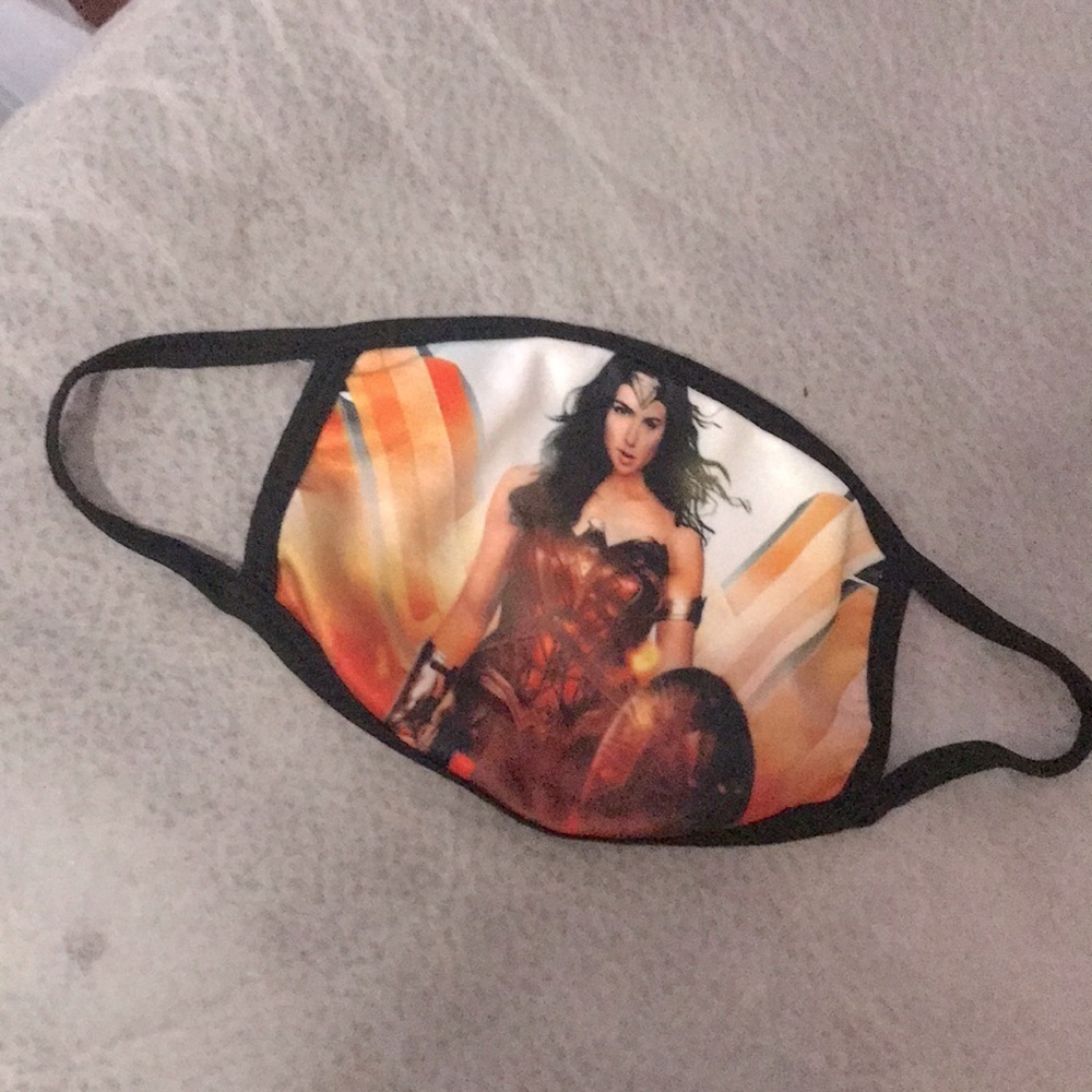 6/$20 New Wonder Woman face mask